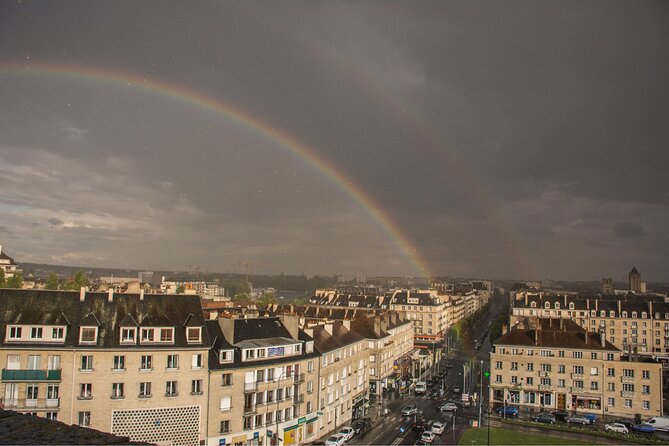 Private Custom Tour With a Local Guide in Caen