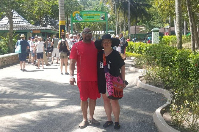 Private & Customize Tour to Bob Marleys Nine Mile and Dunns River Falls - Explore the Life of Bob Marley