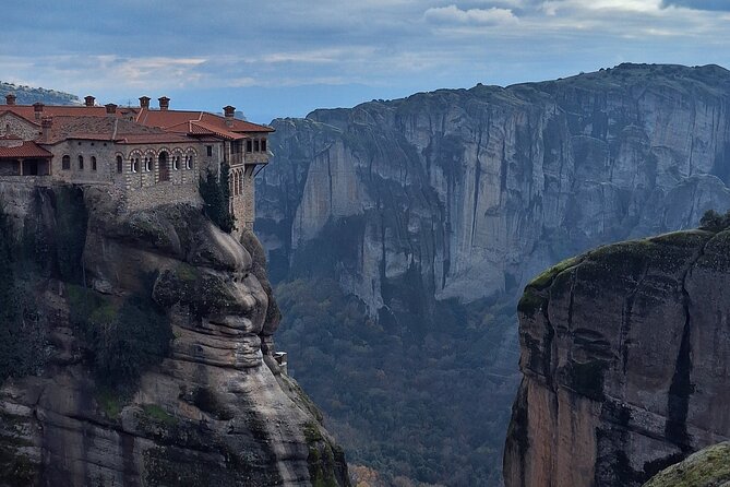 Private Day Trip From Athens to Meteora by VIP Minibus - Meeting and Pickup Information