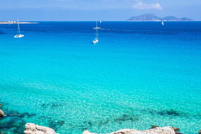 Private Dinghy Excursion to Favignana With Wine Tasting