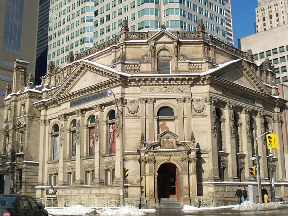 Private Downtown Toronto Walking Tour in English
