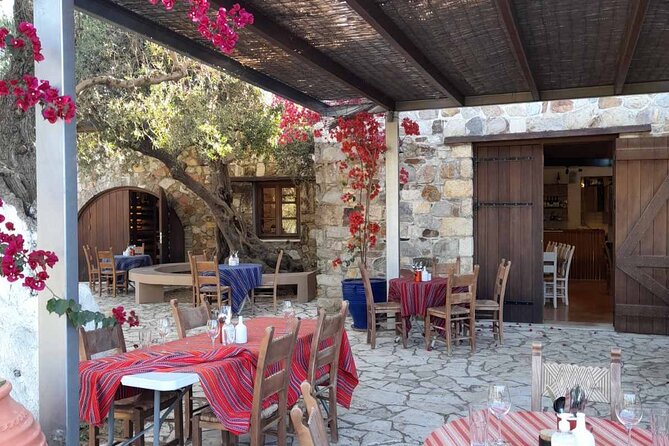 Private Exclusive Manousakis Winery and Vineyard Tour in Chania - Tour Overview
