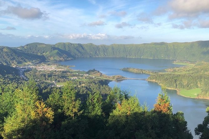 Private Full-Day 4x4 Tour to Lagoa Do Fogo & Lagoa Das Sete Cidades - Off-The-Beaten-Track Exploration