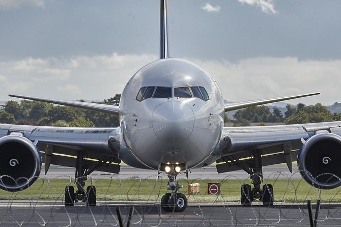 Private Glasgow Departure Transfer: Hotel / Accommodation to Airport - Private Transfer Service Options