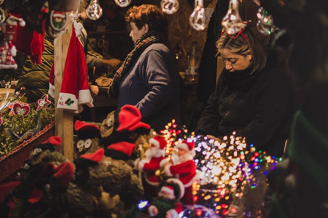 Private Guided Highlights & Christmas Tour in Barcelona - Good To Know