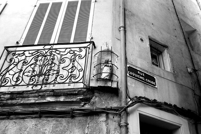 Private Guided Tour Aix-En-Provence the Streets Are Told