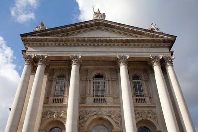 Private Guided Tour of Tate Britain - 3 Hour