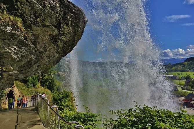 PRIVATE GUIDED TOUR: Queen of the Fjords - TOUR From Bergen, 6 Hours