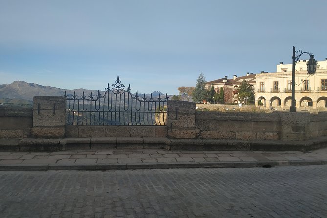 Private Guided Walking Tour of Ronda With a Native for up to 15 People - Malaga