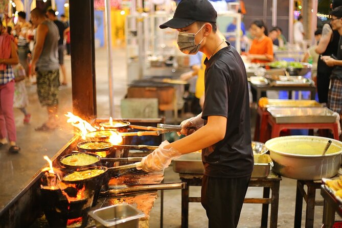 Private Hue Evening Foodie Cyclo Tour - Cyclo Ride Experience