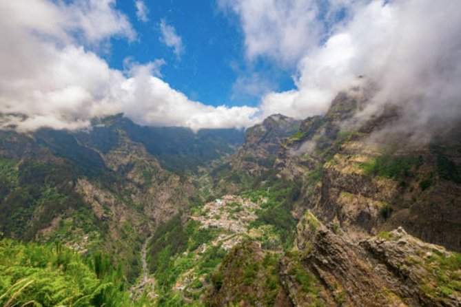 Private: Maderia Island Tour & Famous Monte Toboggan Ride - Tour Overview