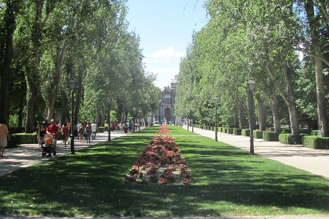 Private Madrid Walking Tour: Famous Retiro Park With Official Tour Guide - Tour Overview and Details