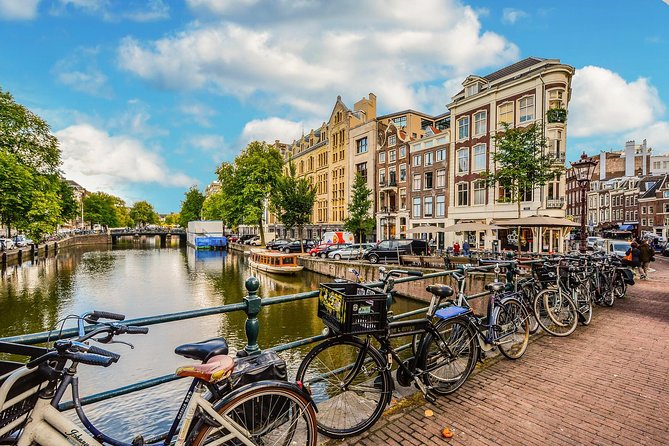 Private Morning or Afternoon Bike Tour of Amsterdams City Center