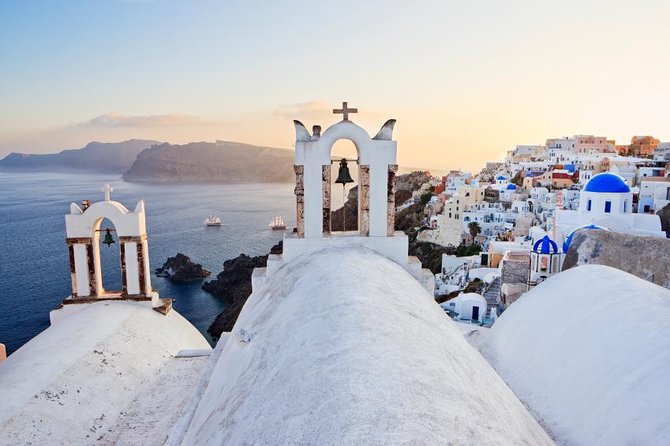 Private Morning Tour Lagoon 400-380 Sailing in Santorini ,Lunch, Drink, Transfer
