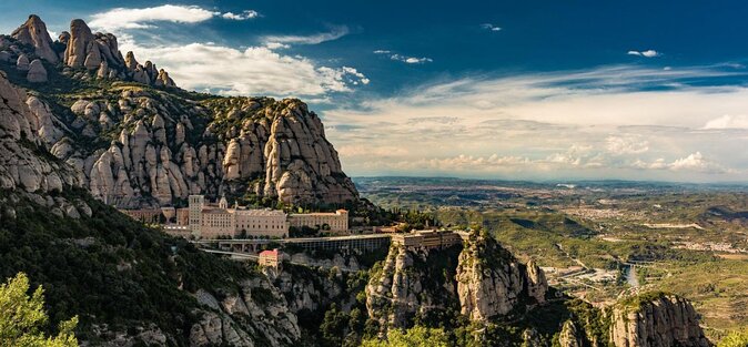Private Morning Tour Montserrat Monastery From Barcelona - Good To Know