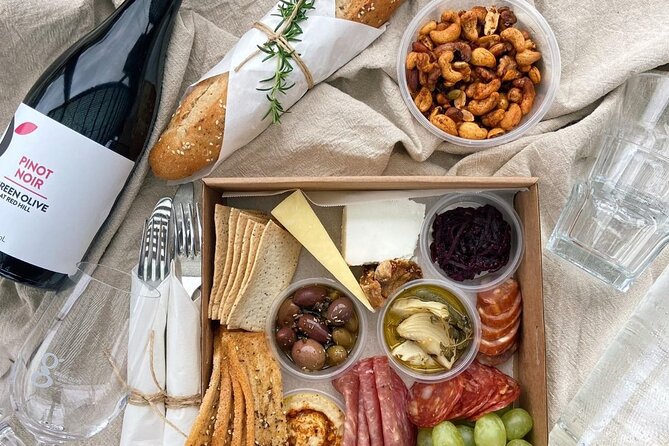 Private Mornington Farm Picnic for Two Adults
