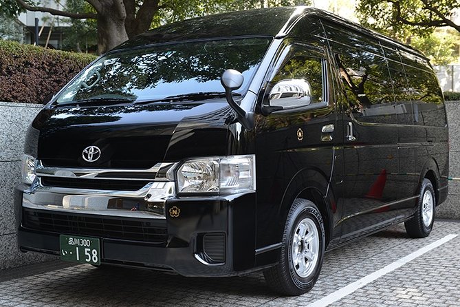 Private Nagoya Airport Transfers for Kanazawa/Toyama/Tateyama Kurobe (10Seater)