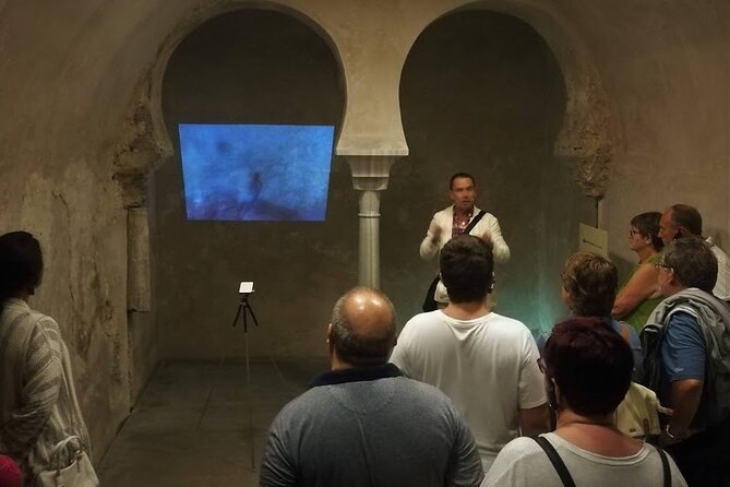 Private Night Tour on Foot Through the Historic Center of Toledo