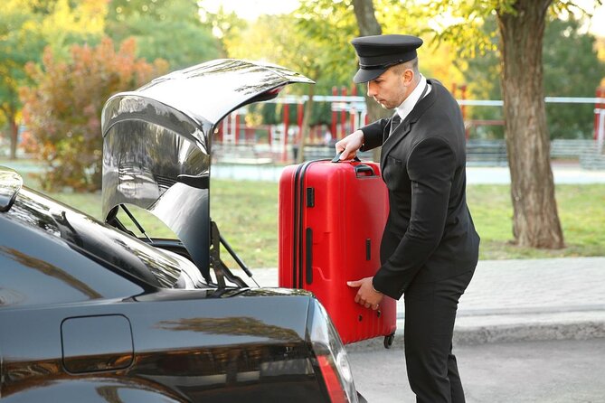 Private One-Way Airport Transfer (Sydney Airport To/from Sydney)