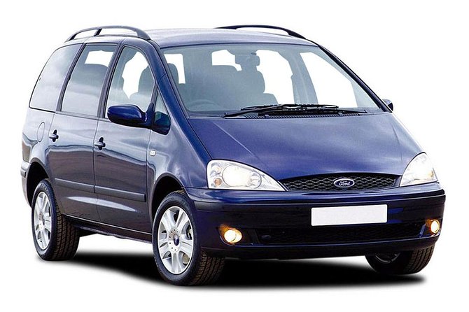 Private One Way or Round Trip Transfer: Kensington SW London to Gatwick Airport