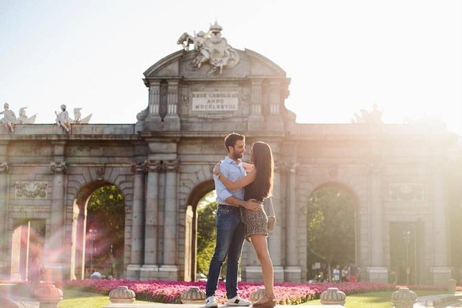 Private Photo Session With a Local Photographer in Madrid