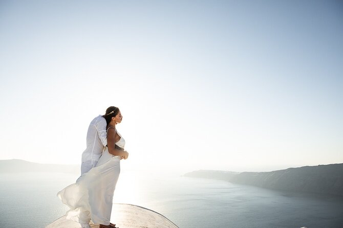 Private Santorini Walking Photo Session at Imerovigli