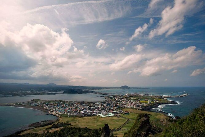 Private Seogwipo Tour With Limousine Taxi Transfer