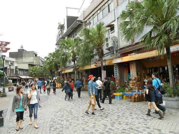 Private Taipei Sanxia, Yingge Ceramics Culture and Outlet Shopping Day Tour