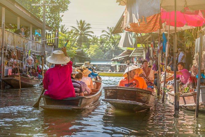 Private Tour: Amphawa Floating Market & Maeklong Railway Market - Market Experiences