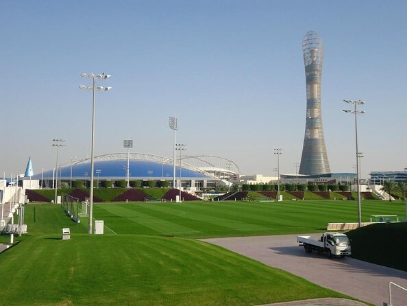 Private Tour Doha to Discover Musfur Sinkhole and Aspire Park