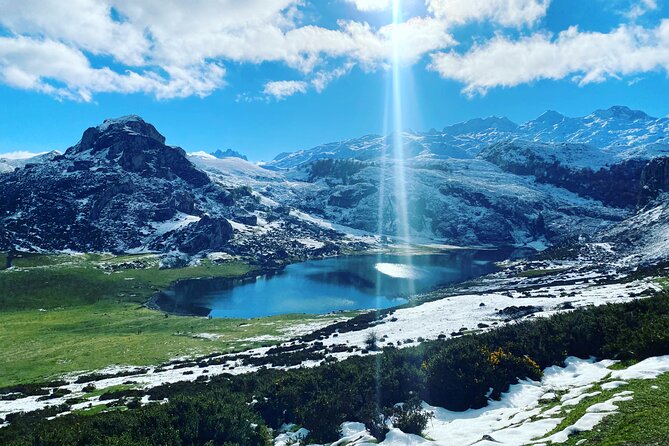 Private Tour From From Oviedo to Lakes, Covadonga and More