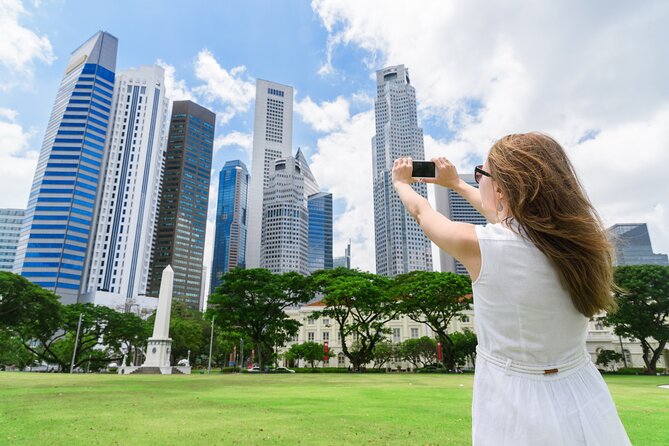 Private Tour Instawalk With Phonetography of Iconic Singapore
