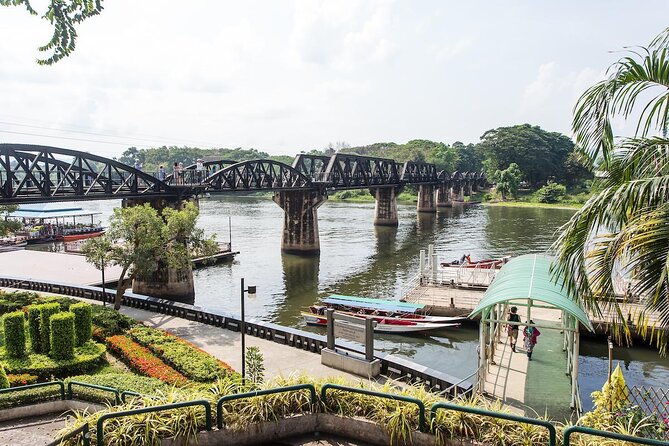 Private Tour: Kanchanaburi Local Thai Life and City Discovery