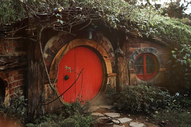 Private Tour Of Lord Of Rings Movie Set ” Hobbiton “