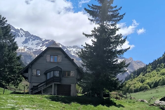 Private Tour of the Towns of the French and Aragonese Pyrenees.