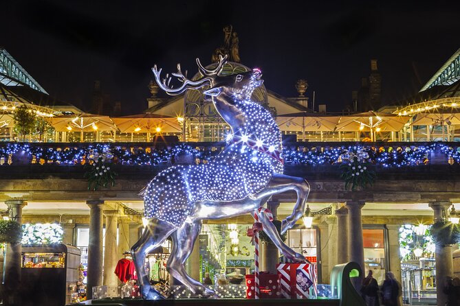 Private Tour: Traditional Black Cab Tour of London's Christmas Lights