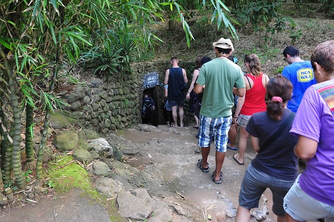 Private Tour Vinh Moc Tunnels & Khe Sanh Combat Base From Hue