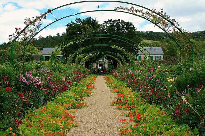 Private Tour With Guide to Midnight in Paris Movie Locations - Good To Know