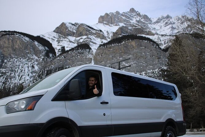 Private Transfer: Banff or Canmore to Calgary