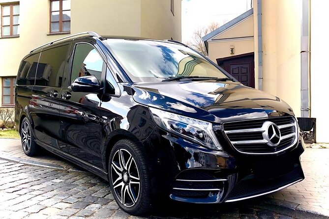Private Transfer Barcelona Airport BCN to Barcelona City in Luxury Van - Book a Private Transfer