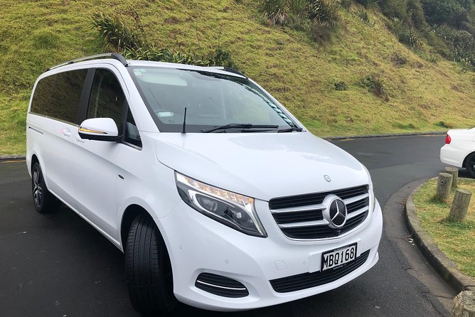 Private Transfer Between Auckland Airport and Auckland Hotel
