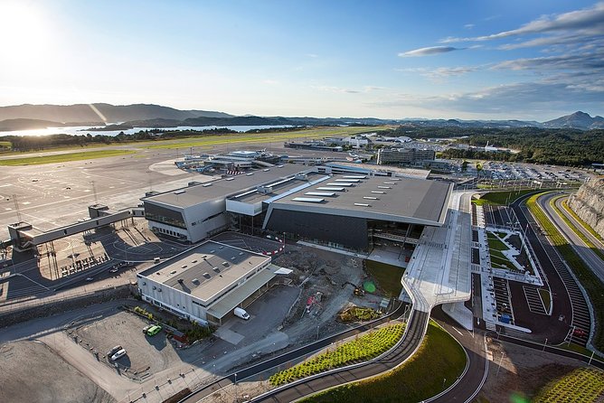 Private Transfer From Bergen Hotel to Bergen Airport