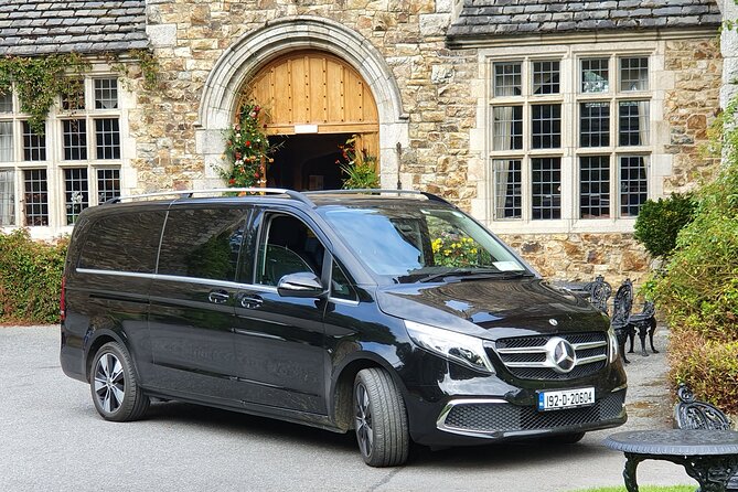 Private Transfer From Dromoland Castle to Dublin Airport