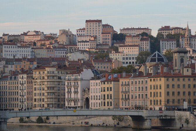 Private Transfer From Marseille To Lyon With a 2 Hour Stop - Good To Know