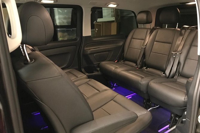 Private Transfer From Noosa to Sunshine Coast Airport 7 Seater