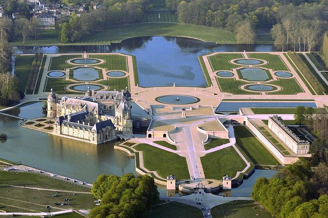 Private Transfer From Paris to Chantilly or Chateau De Montvillargenne - Good To Know