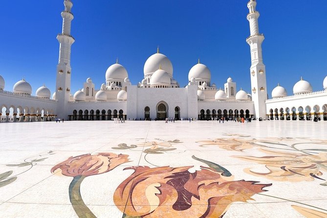 Private Transfer From Qasr Al Sarab to Abu Dhabi Airport (Auh)