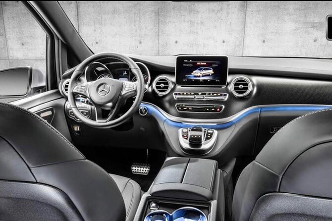 Private Transfer From Sant Station to Barcelona Airport - Good To Know