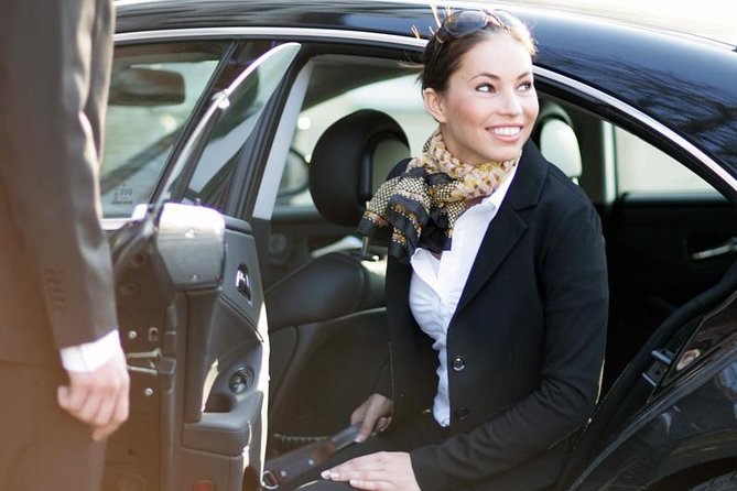 Private Transfer One-Way From Porto Airport to Porto City