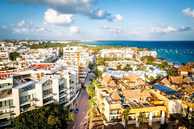 Private Transfer: Playa Del Carmen to CanCUN Airport CUN in SUV